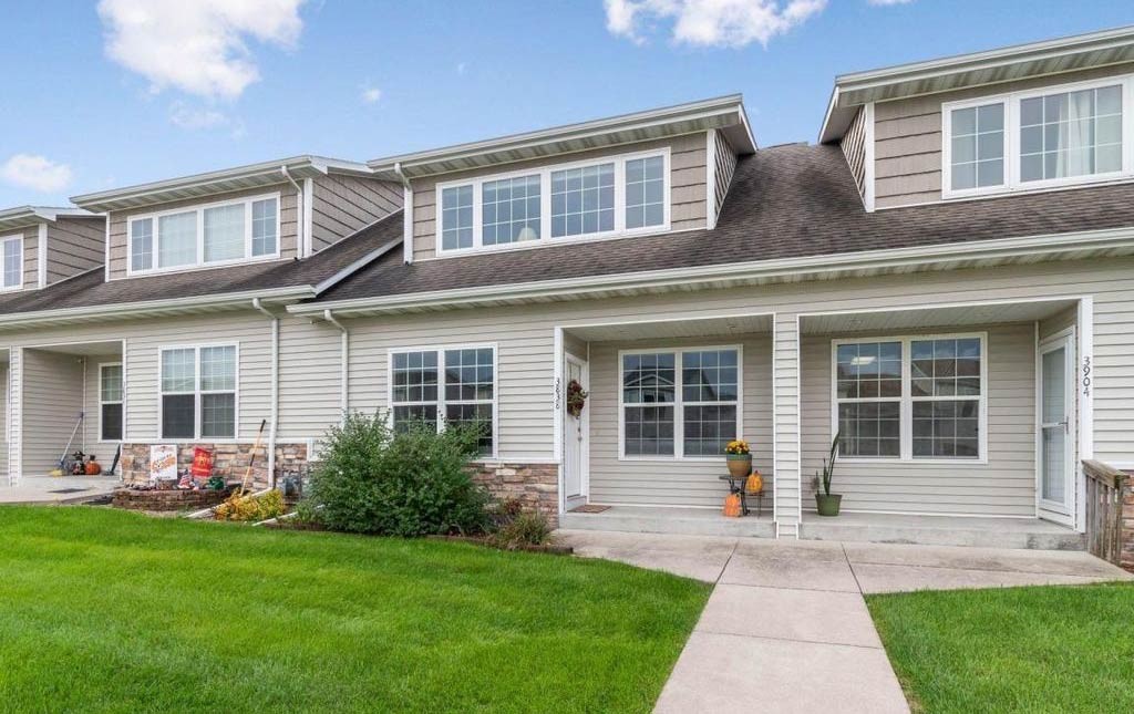 3838 Marigold Drive - Townhome for rent in Ames, Iowa