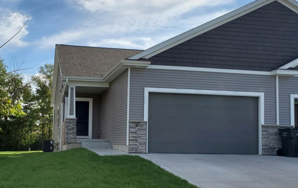 3604 coy street - townhome for rent - exterior